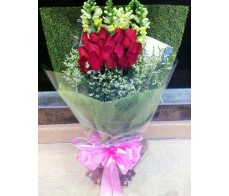 F38 18PCS RED ROSES BOUQUET